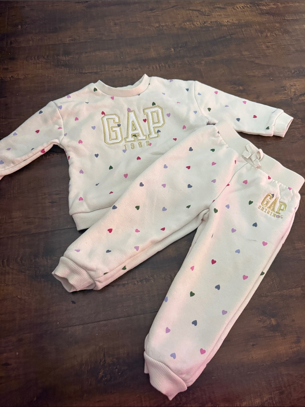 GAP Light Pink Sweatshirt and Heart-Print Joggers